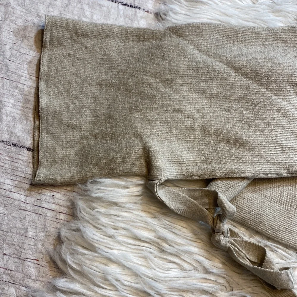 Aritzia Wilfred Cream Baylen Wool Cropped Sweater sz S - Picture 4 of 8